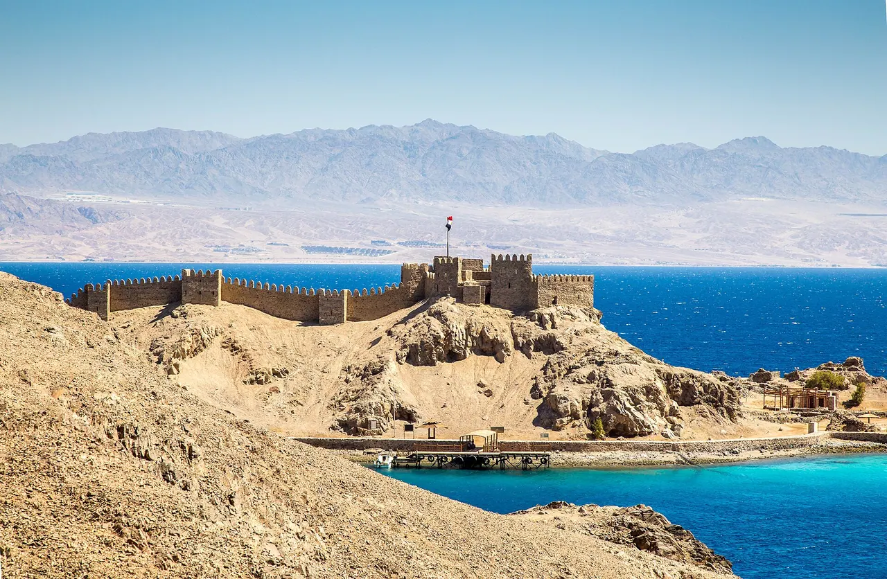Saladin's Castle on Pharaoh's Island, Taba